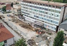 Uređenje platoa ispred Doma zdravlja Zenica odvija se planiranom dinamikom