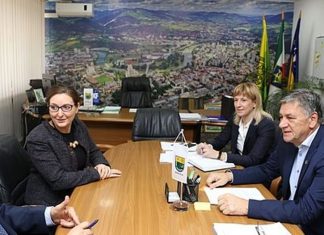 Direktorica EBRD-a za BiH Manuela Naessl i gradonačelnik Fuad Kasumović razgovarali o važnim projektima