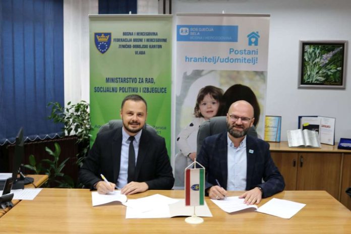 l_b8a41782d6688630c8537060b5f7d09f