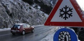 Kolovoz mokar i klizav, snijeg na pojedinim putnim pravcima