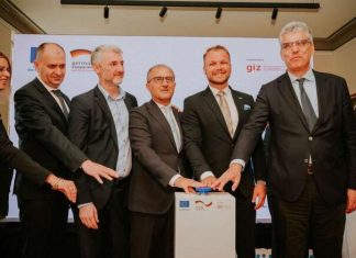 Građani BiH dobijaju besplatan internet na trgovima, parkovima i školama