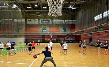 NBA igrači trenirali sa igračicama KK Jumper Taurus