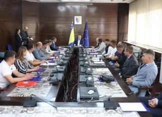 Mijatović potpisao ugovore s 368 firmi: Skoro 22 miliona KM za MSP i obrte